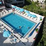 Hotel Deyanira