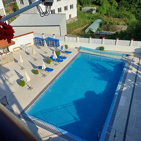 Deyanira Hotel *