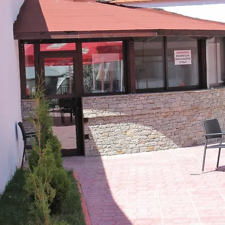 Deyanira Hotel *