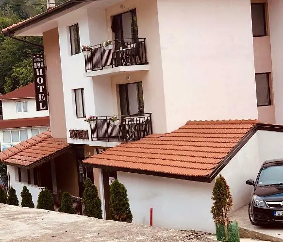 מלון Deyanira Gorno Dryanovo